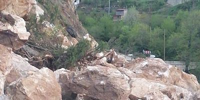 Giresun Dereli yolunda heyelan 